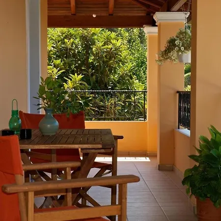 Summer House * アギオス・ゲオルギオス・パゴン